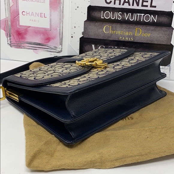 Sold✈️✈️✈️Celine shoulder bag - Picture 3 of 15